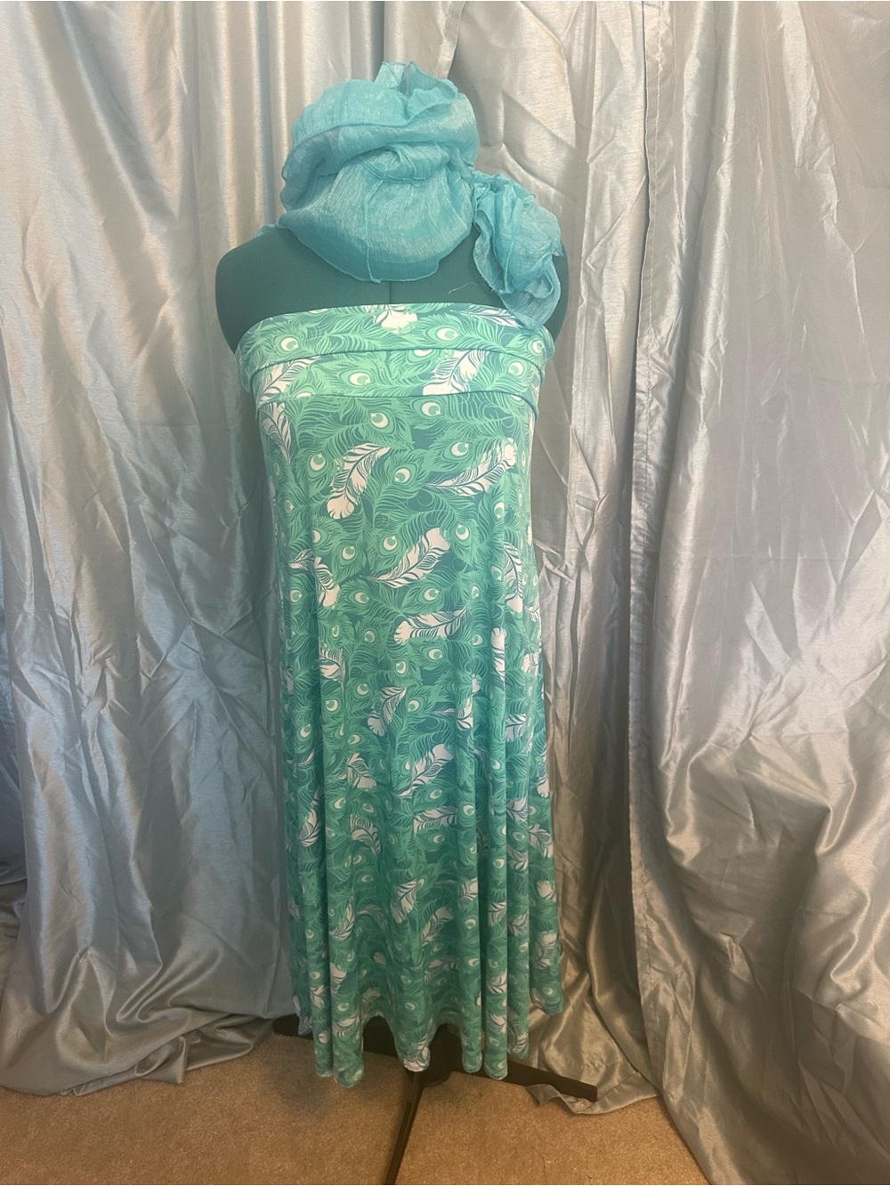 LuLaRoe Strapless Aqua Peacock Feather Print Dress/skirt XL
